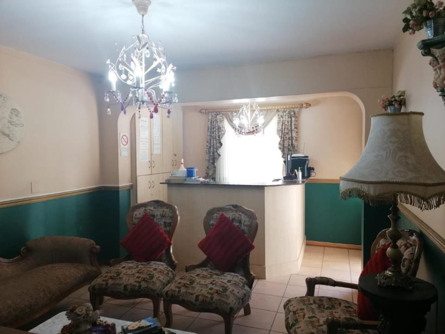 9 Bedroom Property for Sale in West End Northern Cape